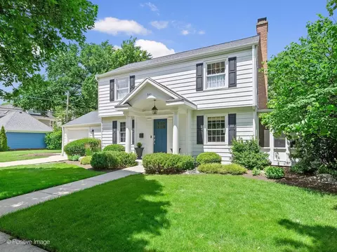 541 E Hickory St, Hinsdale, IL 60521