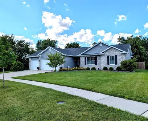 800 E Short Dr, Coal City, IL 60416