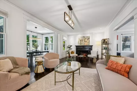 Living - 712 Ingleside Pl, Evanston, IL 60201 photo 1 of 4