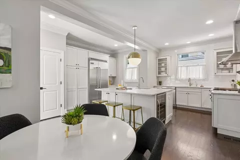 Kitchen - 712 Ingleside Pl, Evanston, IL 60201 photo 1 of 4