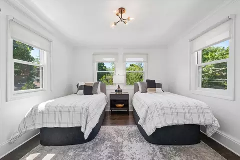 Bedroom - 712 Ingleside Pl, Evanston, IL 60201 photo 2 of 5