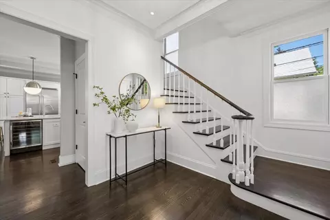 Entry Way - 712 Ingleside Pl, Evanston, IL 60201 photo 2 of 9