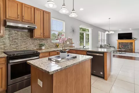 Kitchen - 11330 S Highland Dr, Plainfield, IL 60585 photo 1 of 2