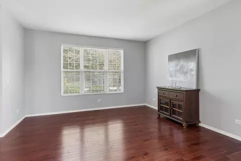 Living - 11330 S Highland Dr, Plainfield, IL 60585 photo 2 of 4