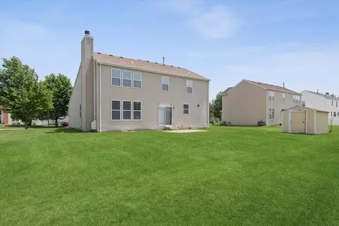 Exterior - 11330 S Highland Dr, Plainfield, IL 60585 photo 2 of 2