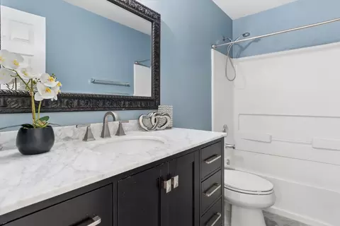 Bath - 11330 S Highland Dr, Plainfield, IL 60585 photo 4 of 5