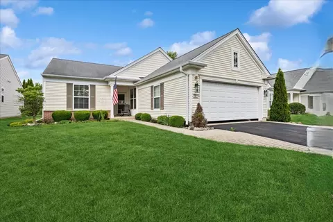 13243 Sierra Glen Rd, Huntley, IL 60142
