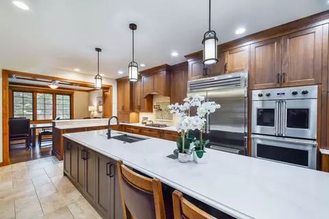 Kitchen - 2009 Mackenzie Pl #2009, Wheaton, IL 60187 photo 4 of 8