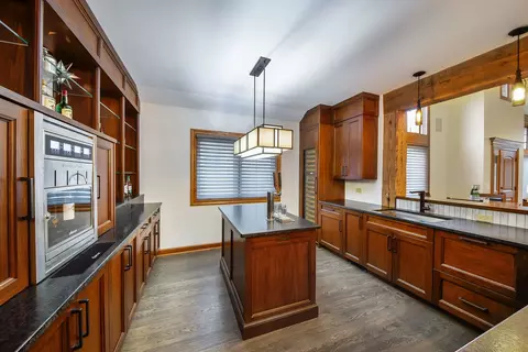 Kitchen - 2009 Mackenzie Pl #2009, Wheaton, IL 60187 photo 6 of 8