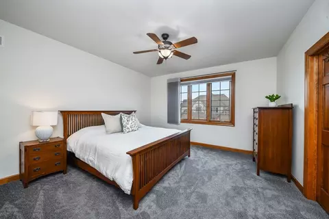 Bedroom - 2009 Mackenzie Pl #2009, Wheaton, IL 60187 photo 3 of 4
