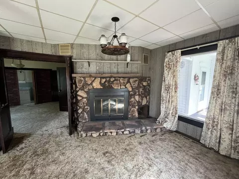 Living - 209 N School St, Atkinson, IL 61235 photo 4 of 5