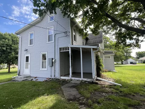 Exterior - 209 N School St, Atkinson, IL 61235 photo 7 of 11