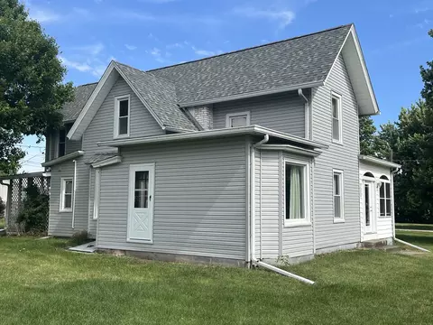 Exterior - 209 N School St, Atkinson, IL 61235 photo 2 of 11