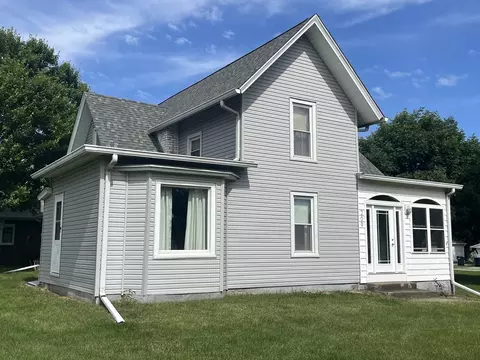 Exterior - 209 N School St, Atkinson, IL 61235 photo 1 of 11