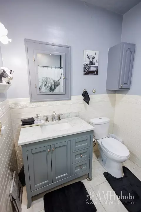 Bath - 980 S Myrtle Ave, Kankakee, IL 60901 photo 4 of 5