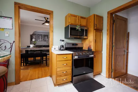 Kitchen - 980 S Myrtle Ave, Kankakee, IL 60901 photo 6 of 6