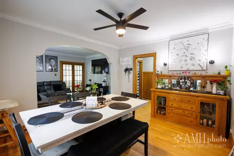 Dining - 980 S Myrtle Ave, Kankakee, IL 60901 photo 3 of 4