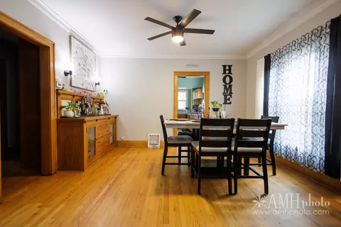 Dining - 980 S Myrtle Ave, Kankakee, IL 60901 photo 1 of 4