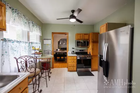 Kitchen - 980 S Myrtle Ave, Kankakee, IL 60901 photo 1 of 6