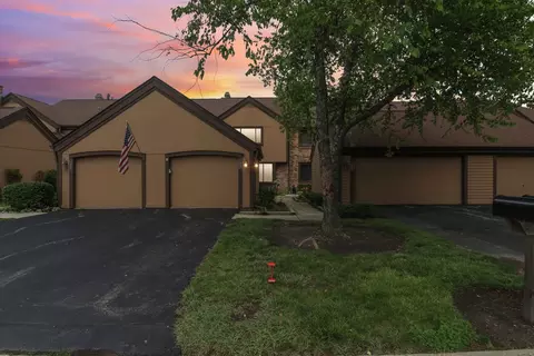 1462 Fairfax Ln, Buffalo Grove, IL 60089
