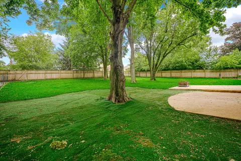 Exterior - 12617 W Francis Rd, Mokena, IL 60448 photo 4 of 7
