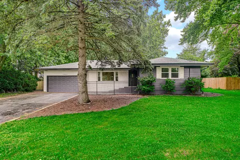 Exterior - 12617 W Francis Rd, Mokena, IL 60448 photo 2 of 7