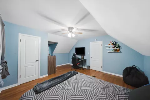 525 Sunset Dr, Elgin, IL 60123 photo 13