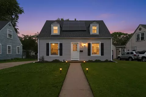 525 Sunset Dr, Elgin, IL 60123 photo 24