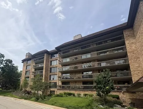 1621 Mission Hills Rd #N201, Northbrook, IL 60062