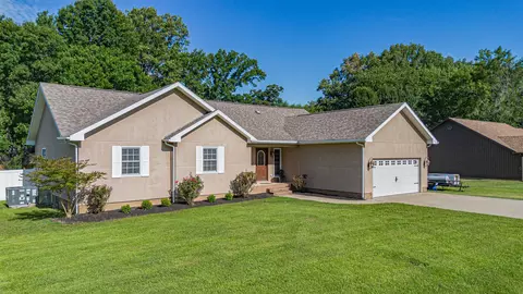 13 Woodhaven Dr, Metropolis, IL 62960