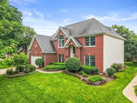 26 W039 Marion Ave, Wheaton, IL 60187