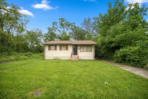 172 W 158th St, Harvey, IL 60426
