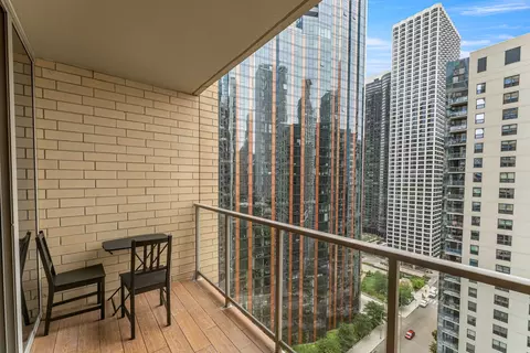 Exterior - 420 E Waterside Dr #1802, Chicago, IL 60601 photo 3 of 8