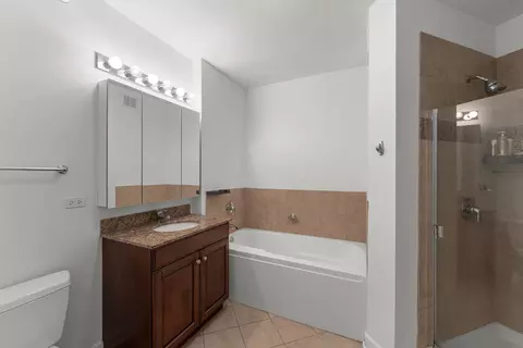 Bath - 420 E Waterside Dr #1802, Chicago, IL 60601 photo 1 of 1