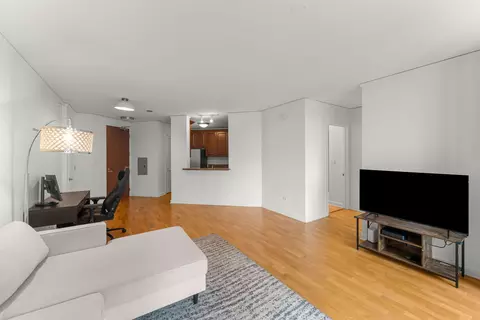 Living - 420 E Waterside Dr #1802, Chicago, IL 60601 photo 1 of 4