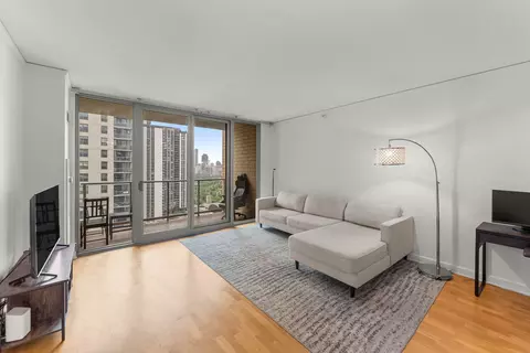 Living - 420 E Waterside Dr #1802, Chicago, IL 60601 photo 3 of 4