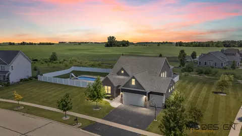 657 Brighton Way, Sycamore, IL 60178