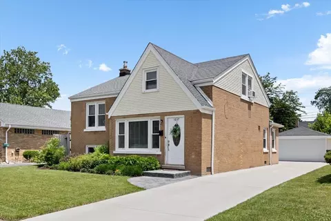 1637 Norfolk Ave, Westchester, IL 60154