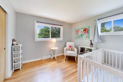 Bedroom - 586 E Park Ave, Elmhurst, IL 60126 photo 4 of 7