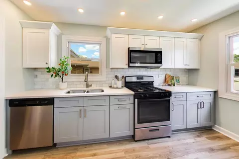 Kitchen - 586 E Park Ave, Elmhurst, IL 60126 photo 1 of 3