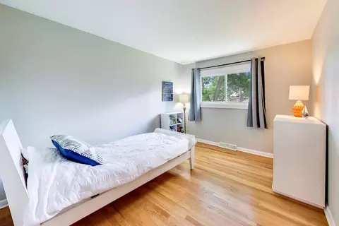 Bedroom - 586 E Park Ave, Elmhurst, IL 60126 photo 6 of 7