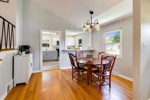 Dining - 586 E Park Ave, Elmhurst, IL 60126 photo 1 of 2