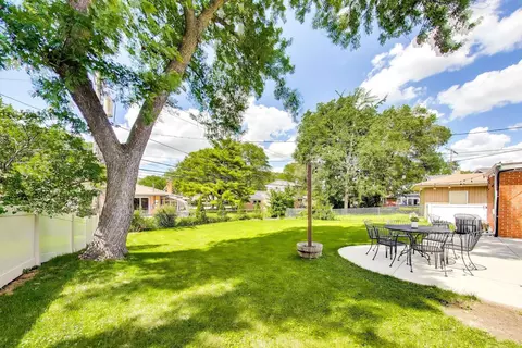 Exterior - 586 E Park Ave, Elmhurst, IL 60126 photo 3 of 3