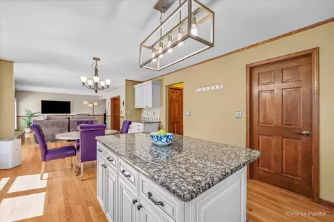 265 Moders Ave, Cary, IL 60013 photo 10
