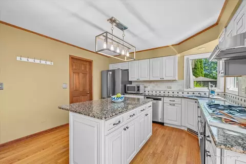 265 Moders Ave, Cary, IL 60013 photo 12