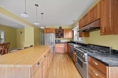 Kitchen - 22 Keystone Ave, River Forest, IL 60305 photo 3 of 5