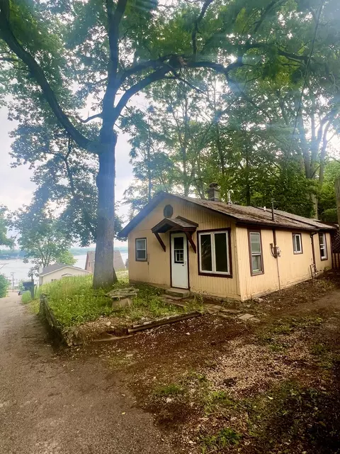 80 Cathryn St, Fox Lake, IL 60020 photo 2