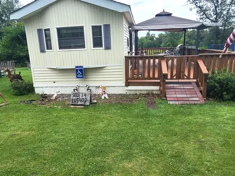 19102 Woodhaven, Sublette, IL 61367