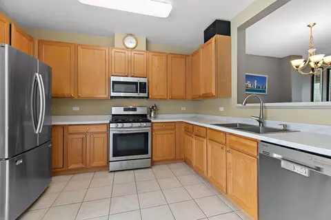 Kitchen - 2017 Concord Dr, Mchenry, IL 60050 photo 2 of 2