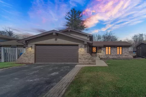 1124 Jamie Ln, Homewood, IL 60430